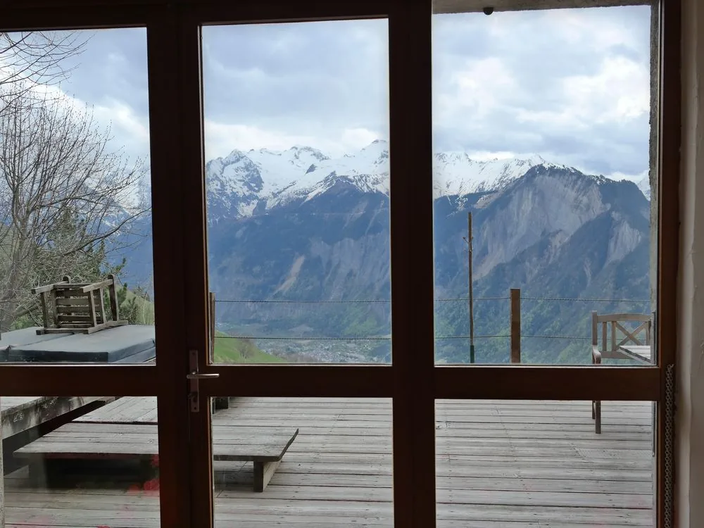 The doors on to the deck